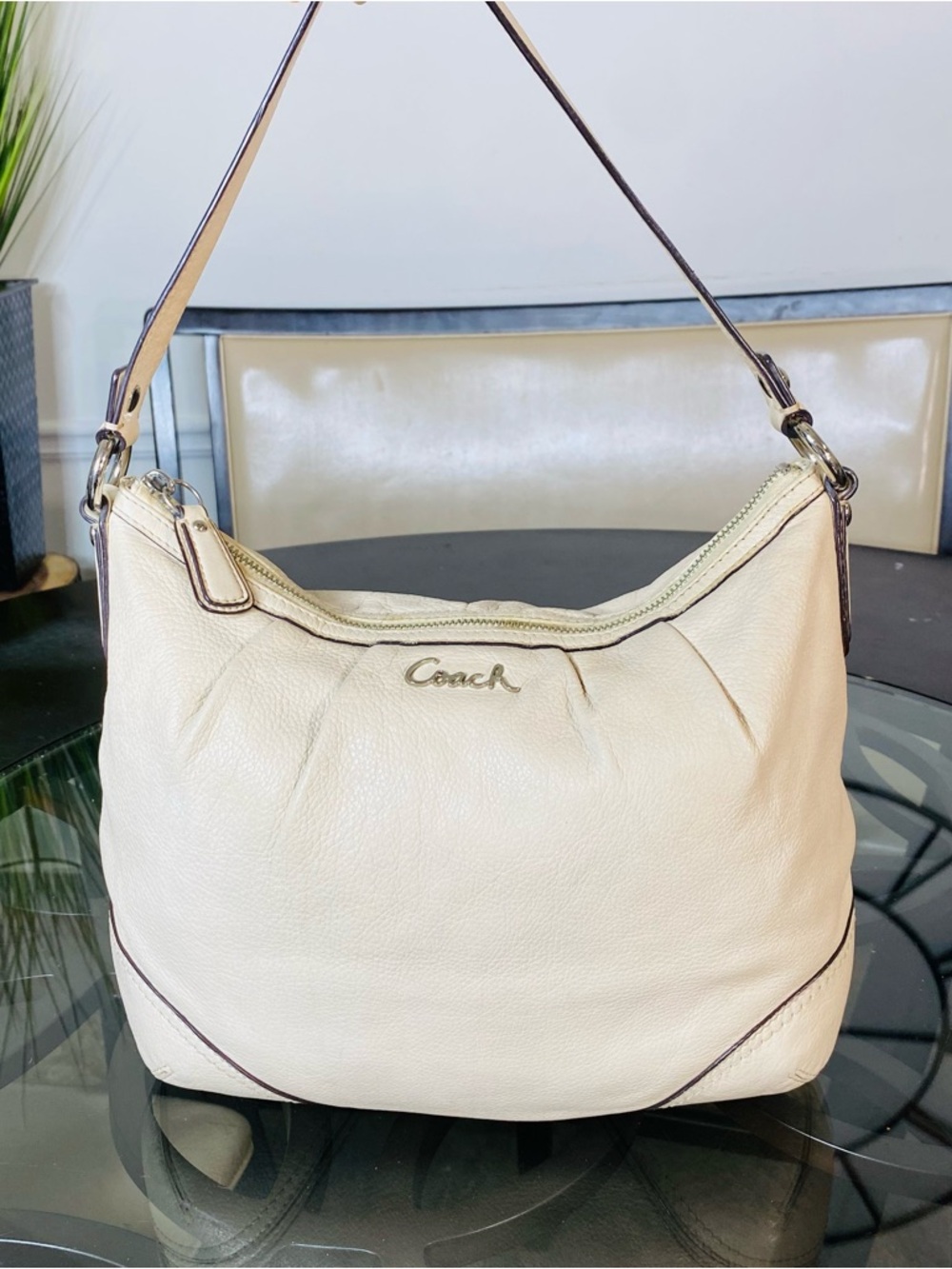 COACH Soho Z27741 White Leather Medium Hobo Shoulder Bag